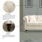 Canapé Chesterfield 3 places en velours beige avec accoudoirs roulés, garniture cloutée et 2 coussins