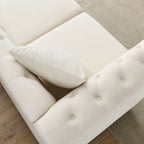 Canapé Chesterfield 3 places en velours beige avec accoudoirs roulés, garniture cloutée et 2 coussins