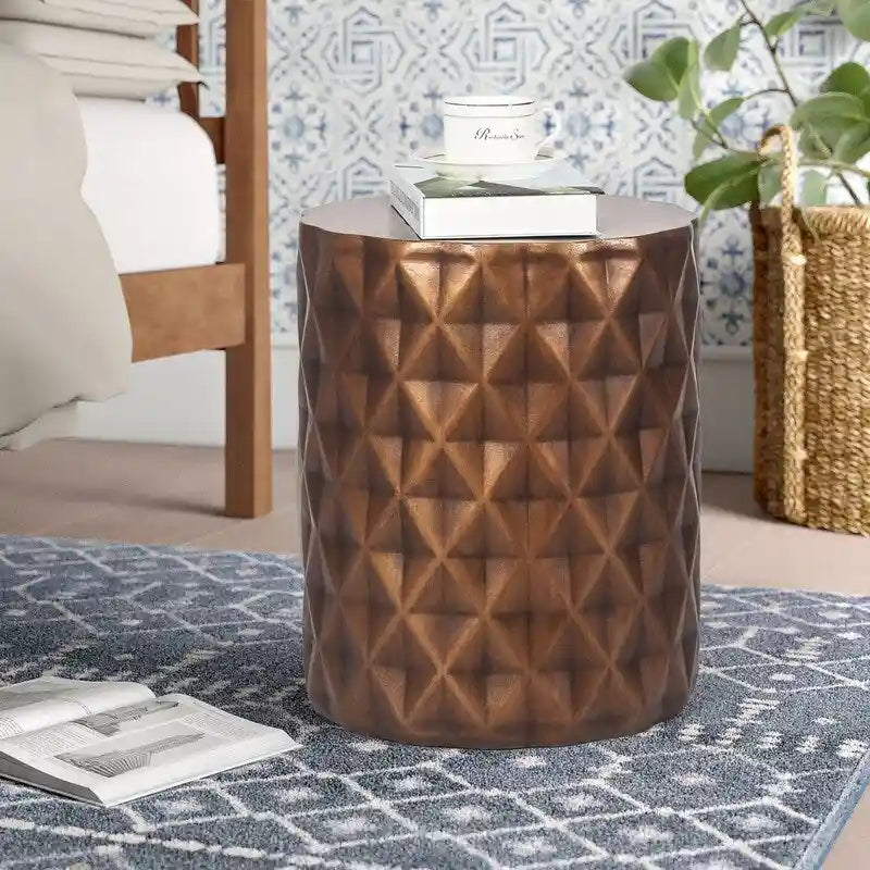 Table d'appoint ronde avec finition effet béton, utilisation intérieure et extérieure